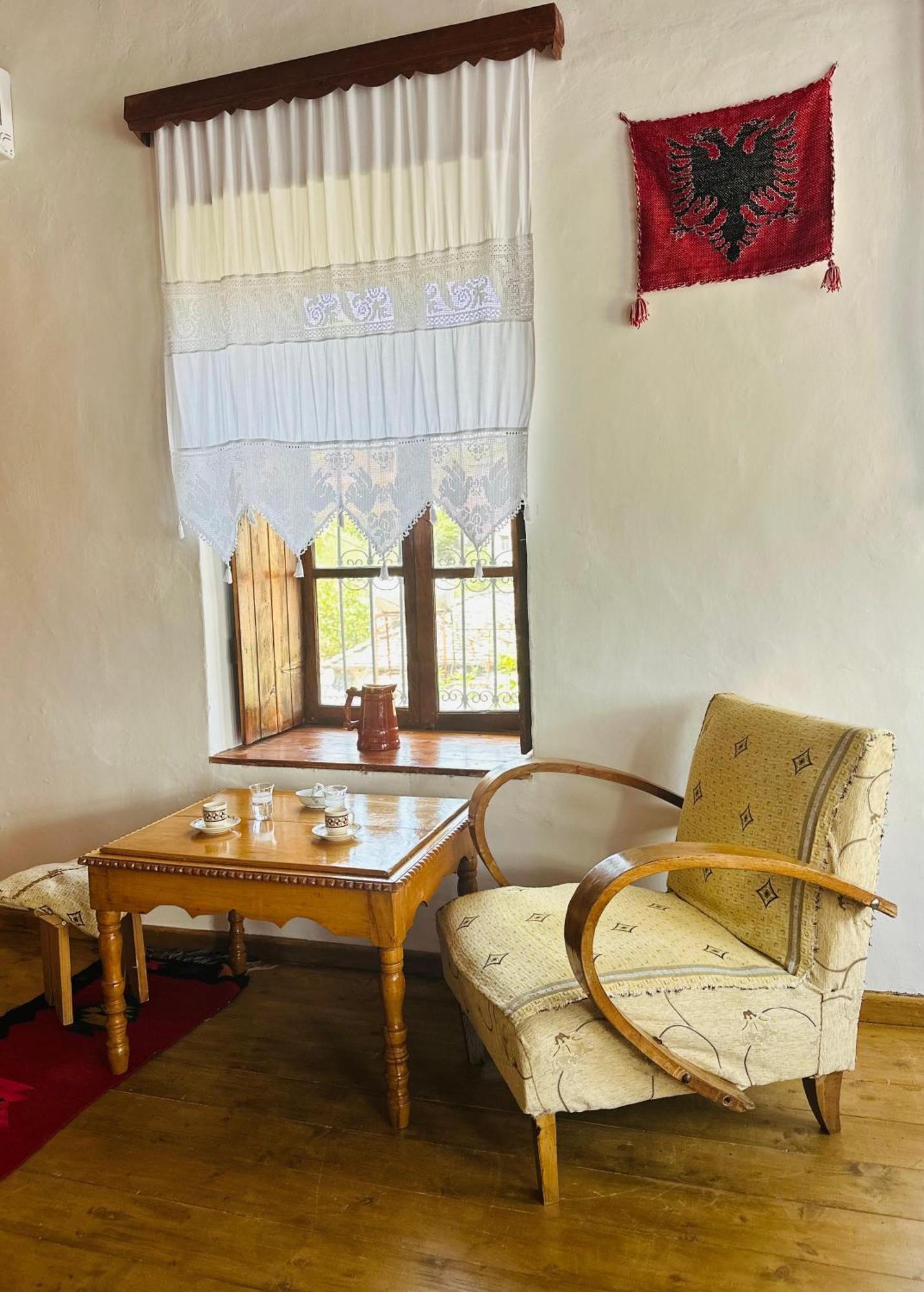 Guesthouse 1805 ジロカストラ エクステリア 写真