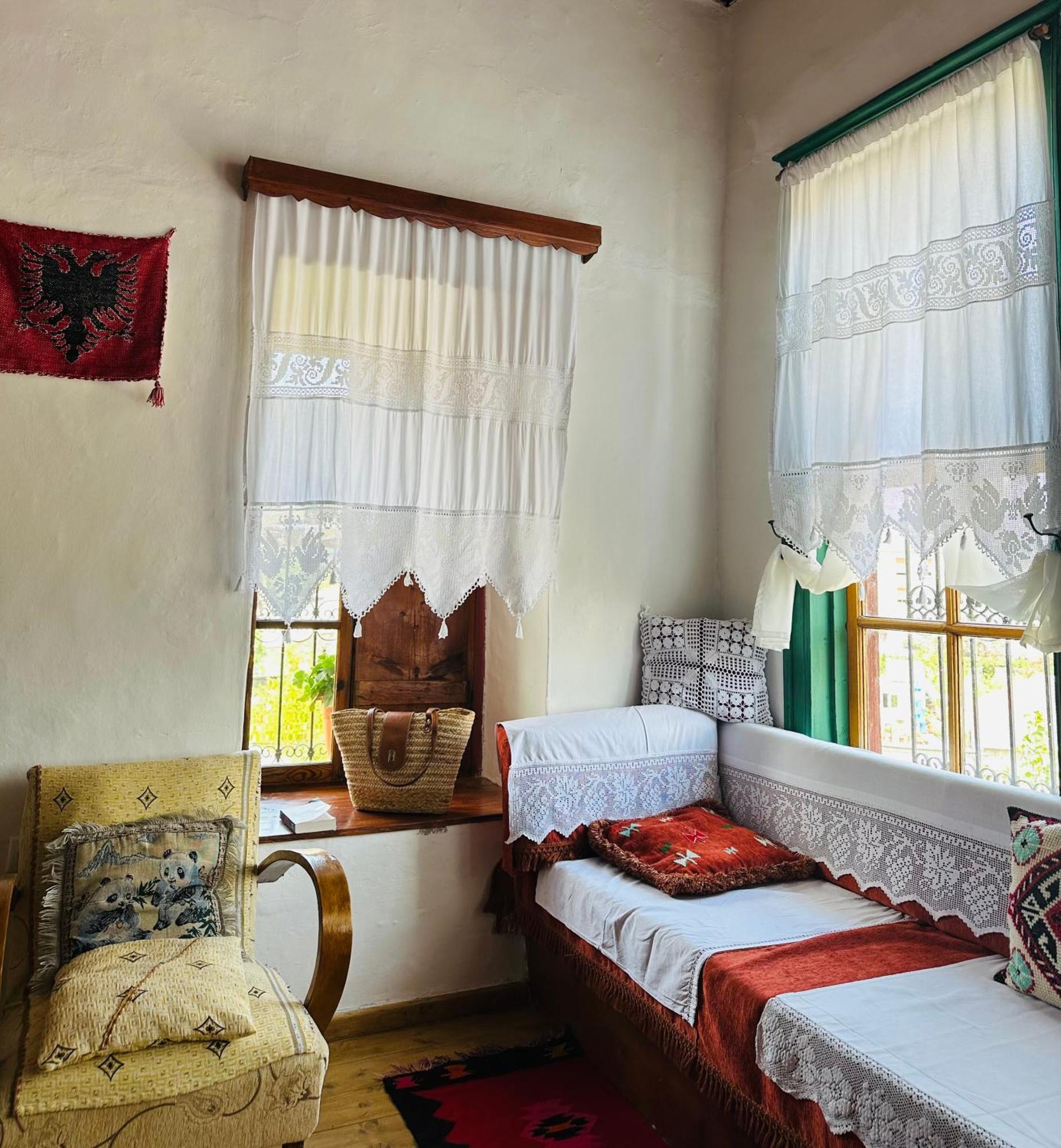 Guesthouse 1805 ジロカストラ エクステリア 写真